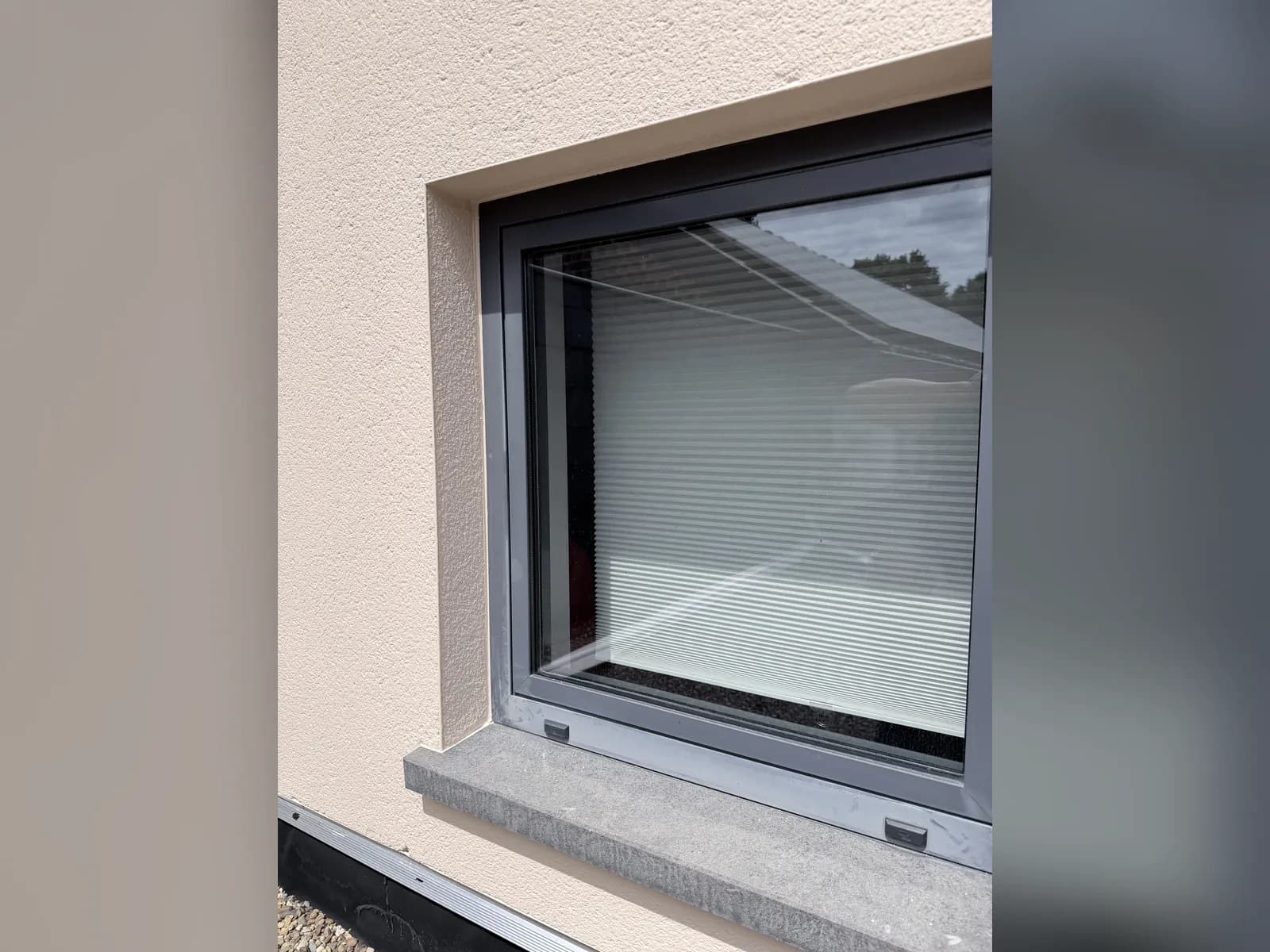 Gevel en tuinmuren geschilderd in Martenslinde – foto 6